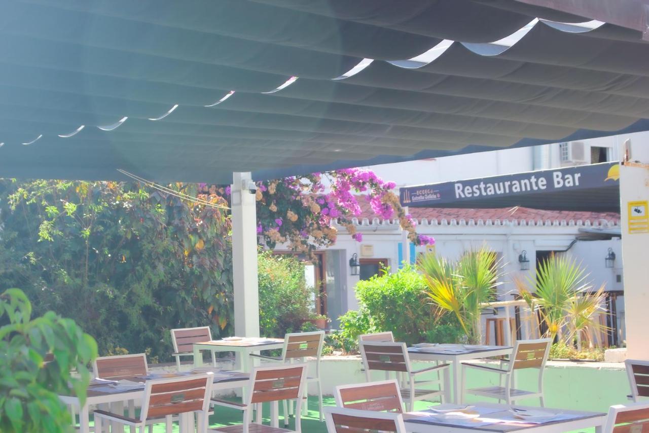 Hotel Patricia Torreguadiaro Exterior photo