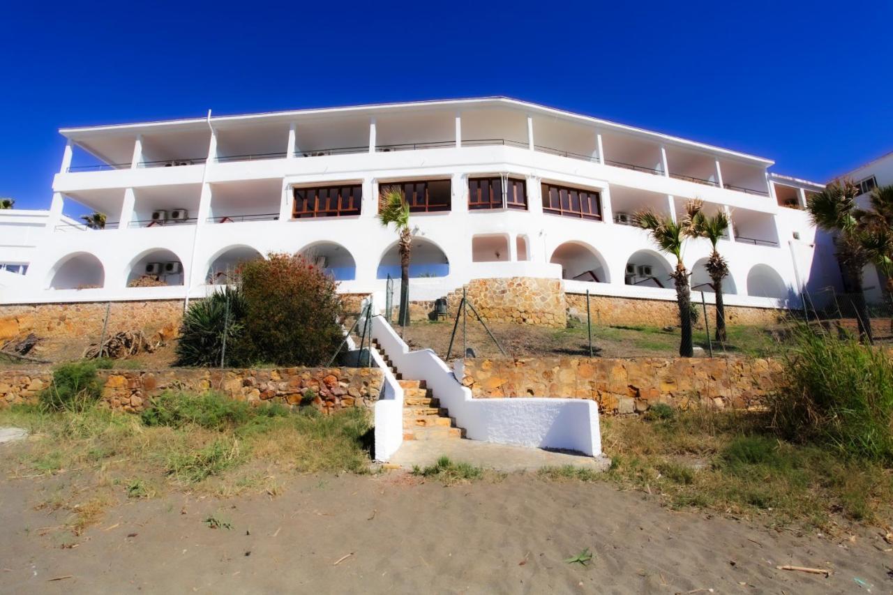 Hotel Patricia Torreguadiaro Exterior photo